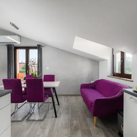 Appartement Orhidea In A Peaceful Setting Near