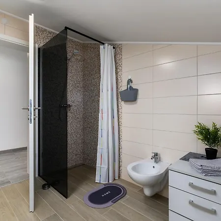 Appartement Orhidea In A Peaceful Setting Near *