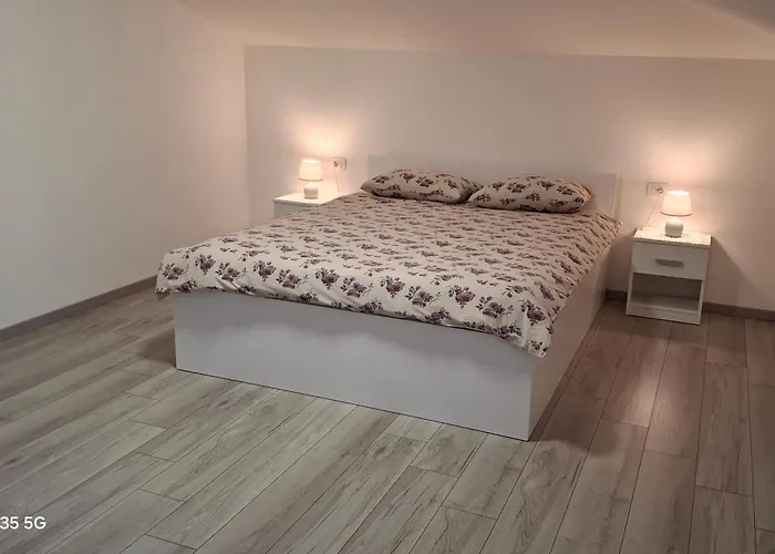 아파트 Orhidea In A Peaceful Setting Near *